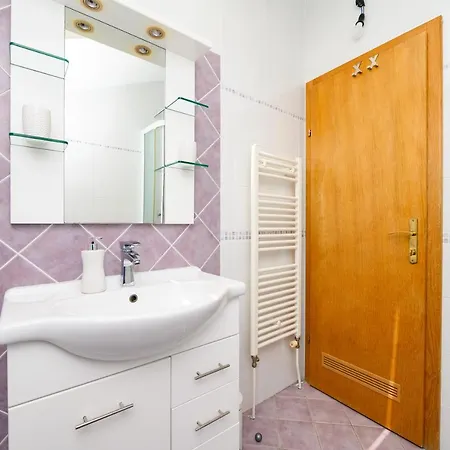 Loreta Apartment *